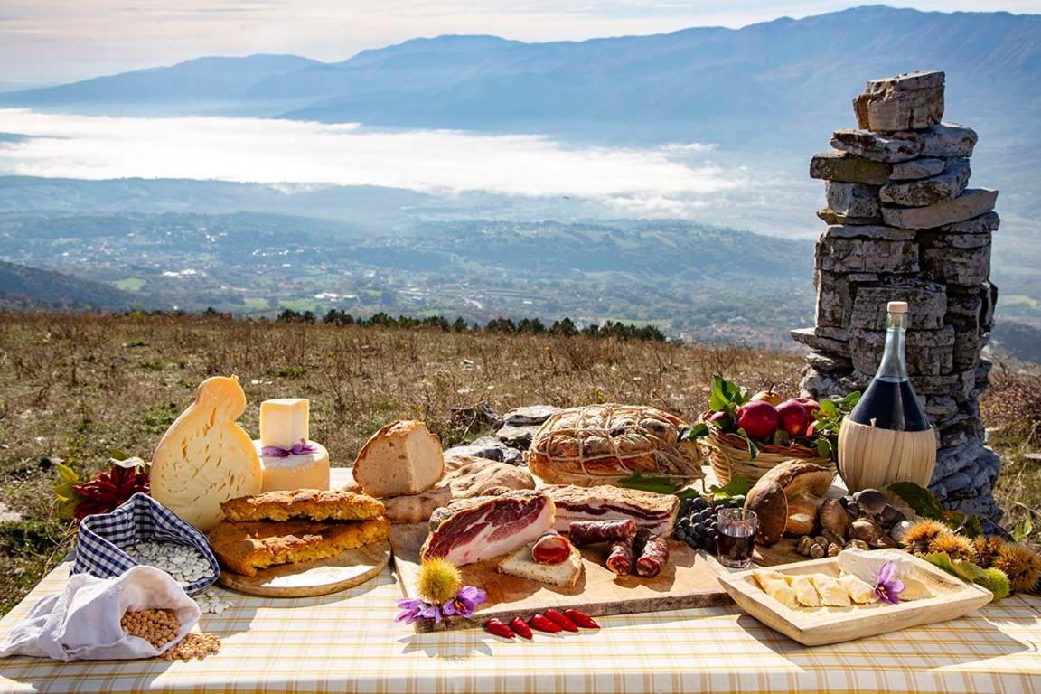 Agriturismo Terra E Sapori Campodipietra Ngoại thất bức ảnh